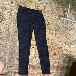 Black Camo Lululemon pants with pockets